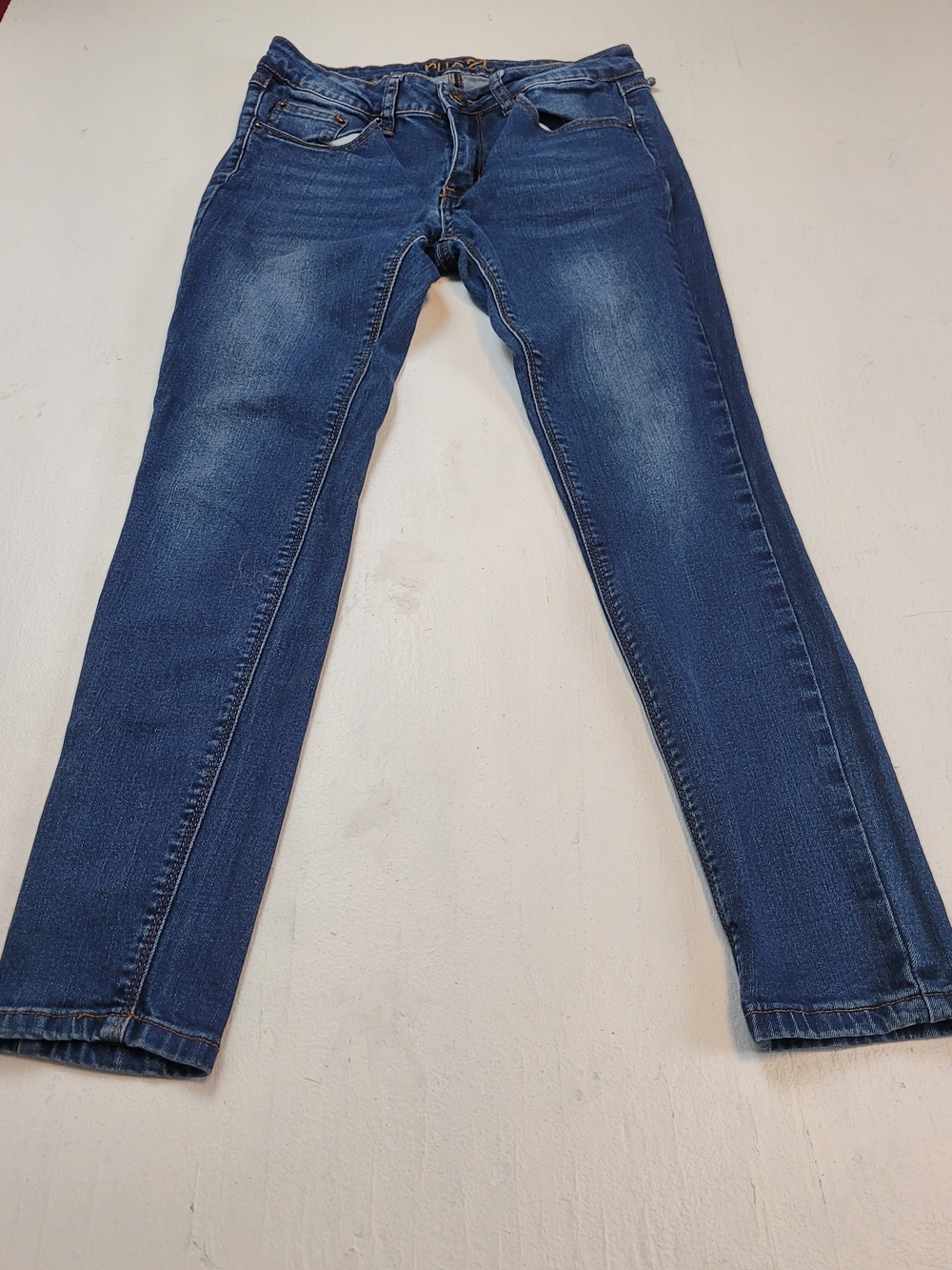 Rue21 Women’s Skinny Jeans - Dark Blue Wash